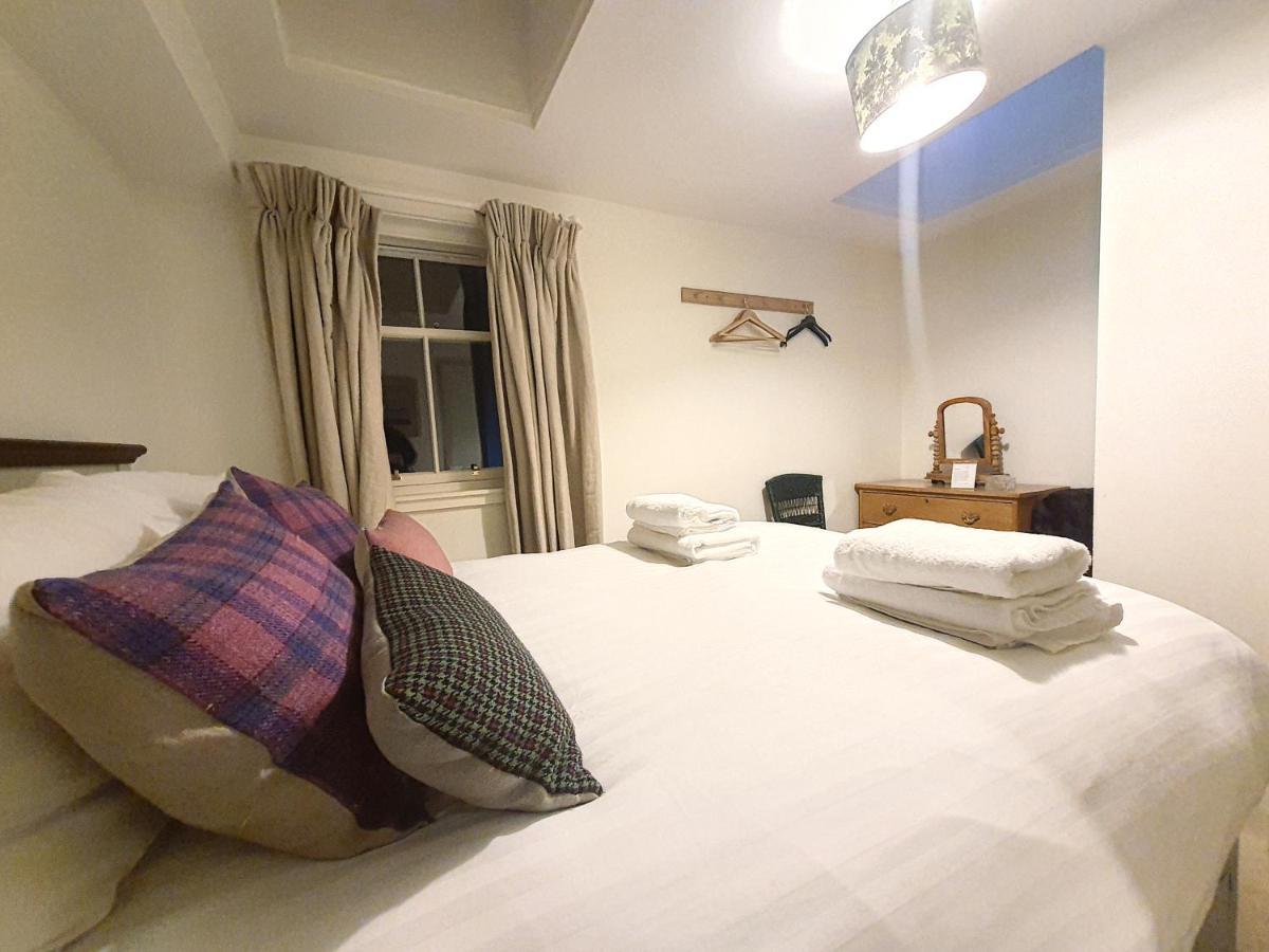 Edinburgh 2-Bedroom Cottage With Parking - Ground Floor מראה חיצוני תמונה